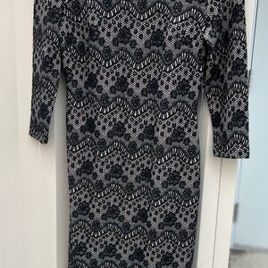 New York & Company Black and Tan Sheath Dress 3/4 Sleeve